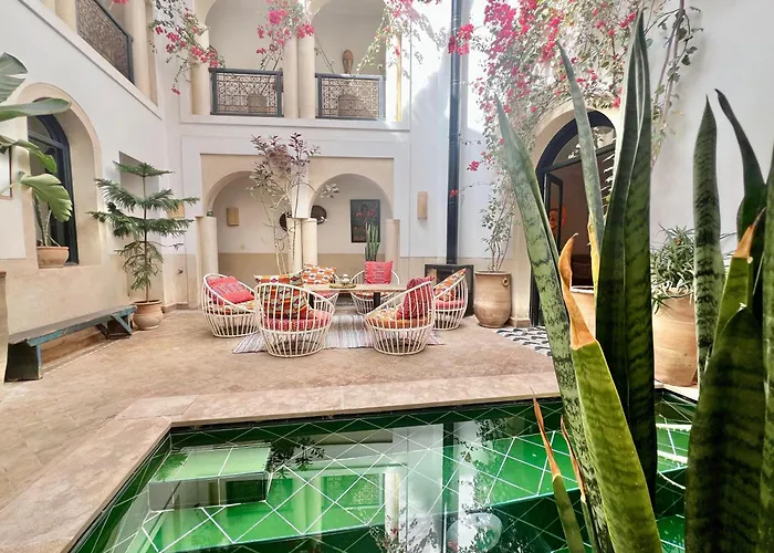 Riad Prive, 5 Suites Et Piscine