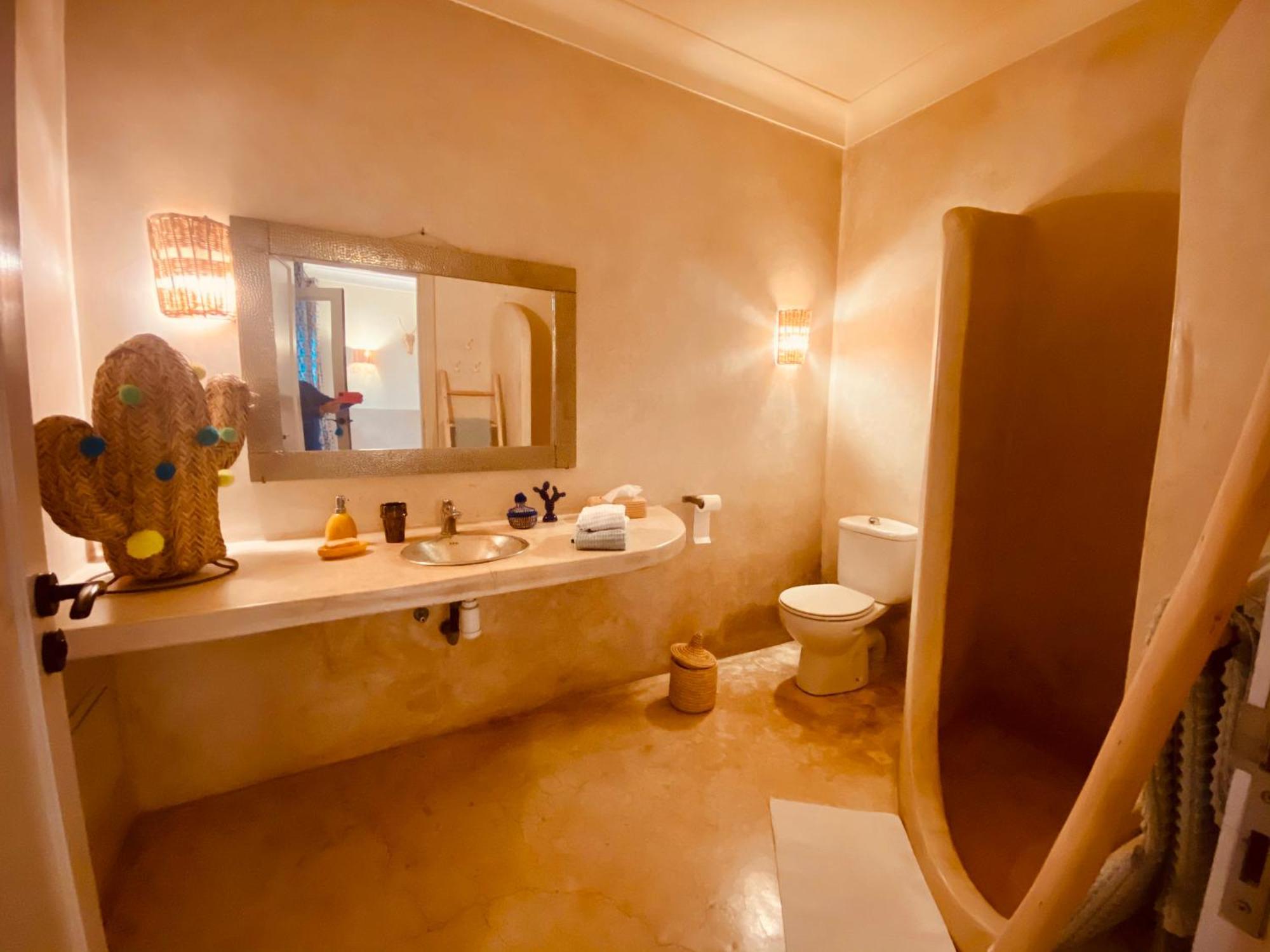 Prive, 5 Et Piscine 度假居